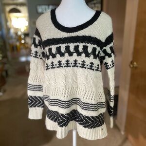 American Eagle Outfitters Black and Cream Patterned Sweater